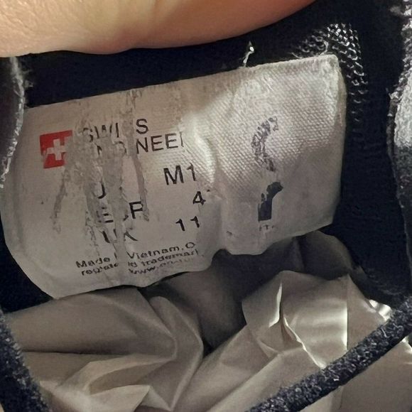 ON CLOUDFLOW fully-cushioned Running Sneakers Swiss engineered 12 See Pictures